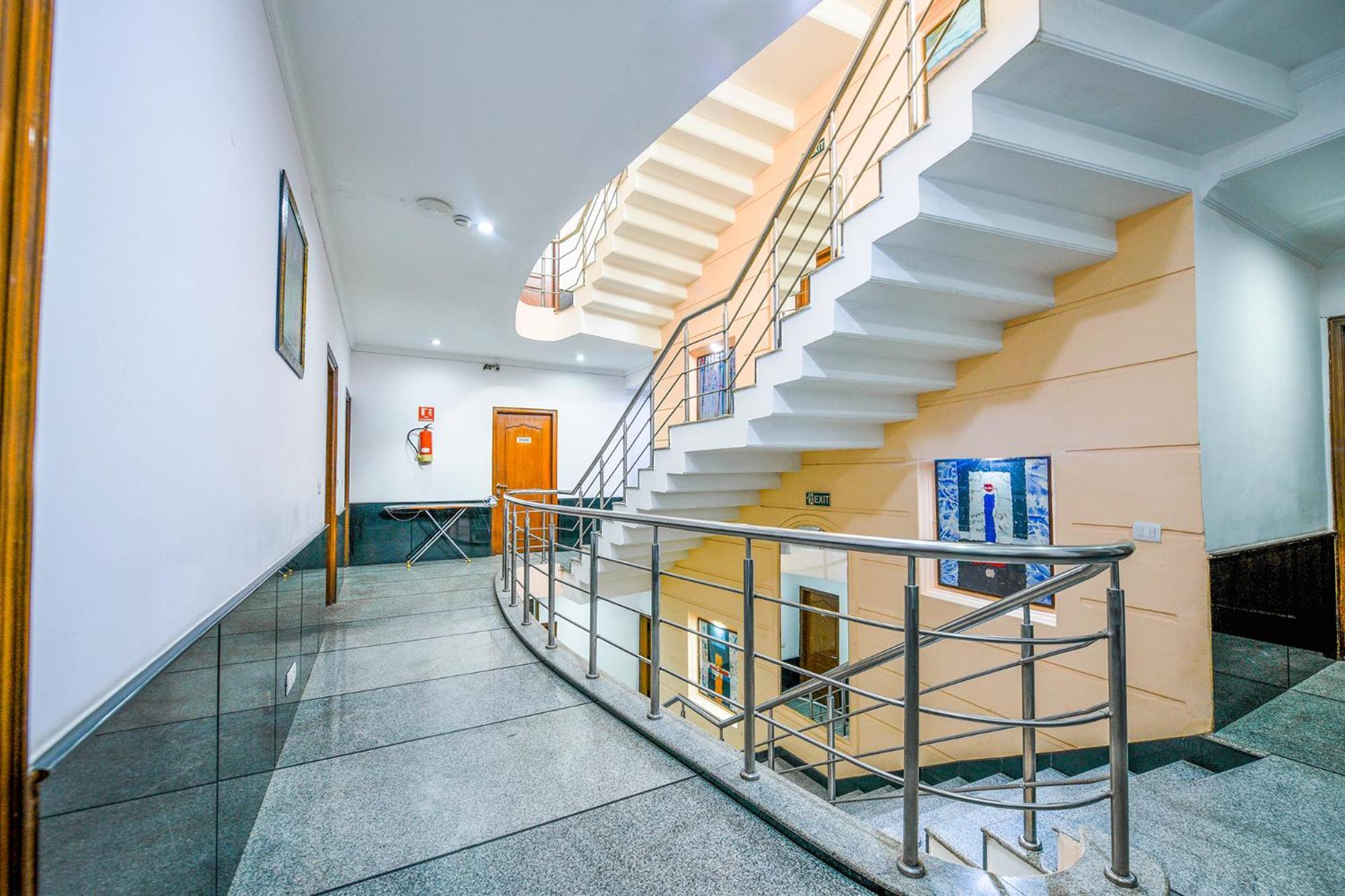 Hotel Exotica Leisure Valley, Gurgáon Kültér fotó