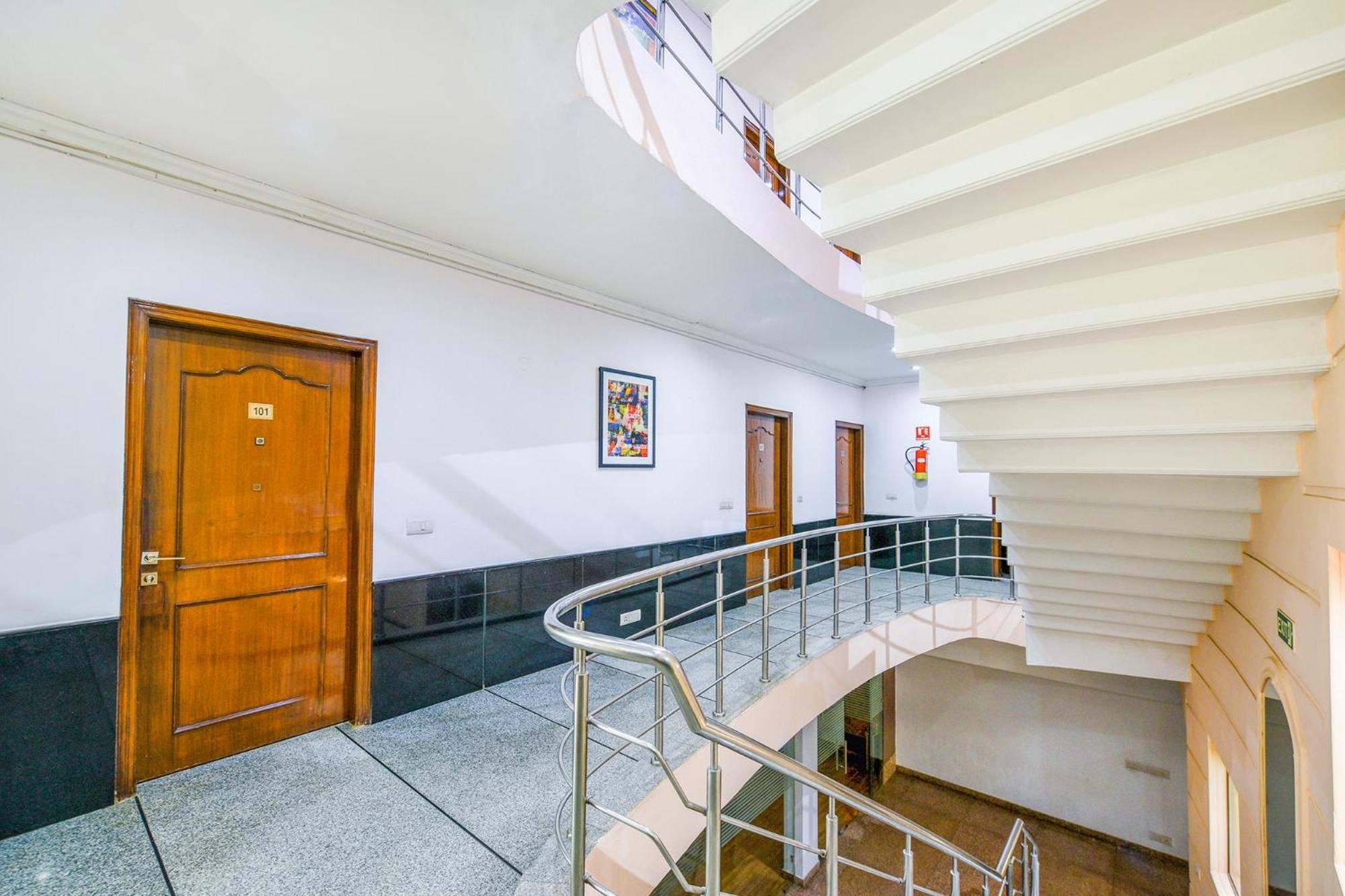 Hotel Exotica Leisure Valley, Gurgáon Kültér fotó