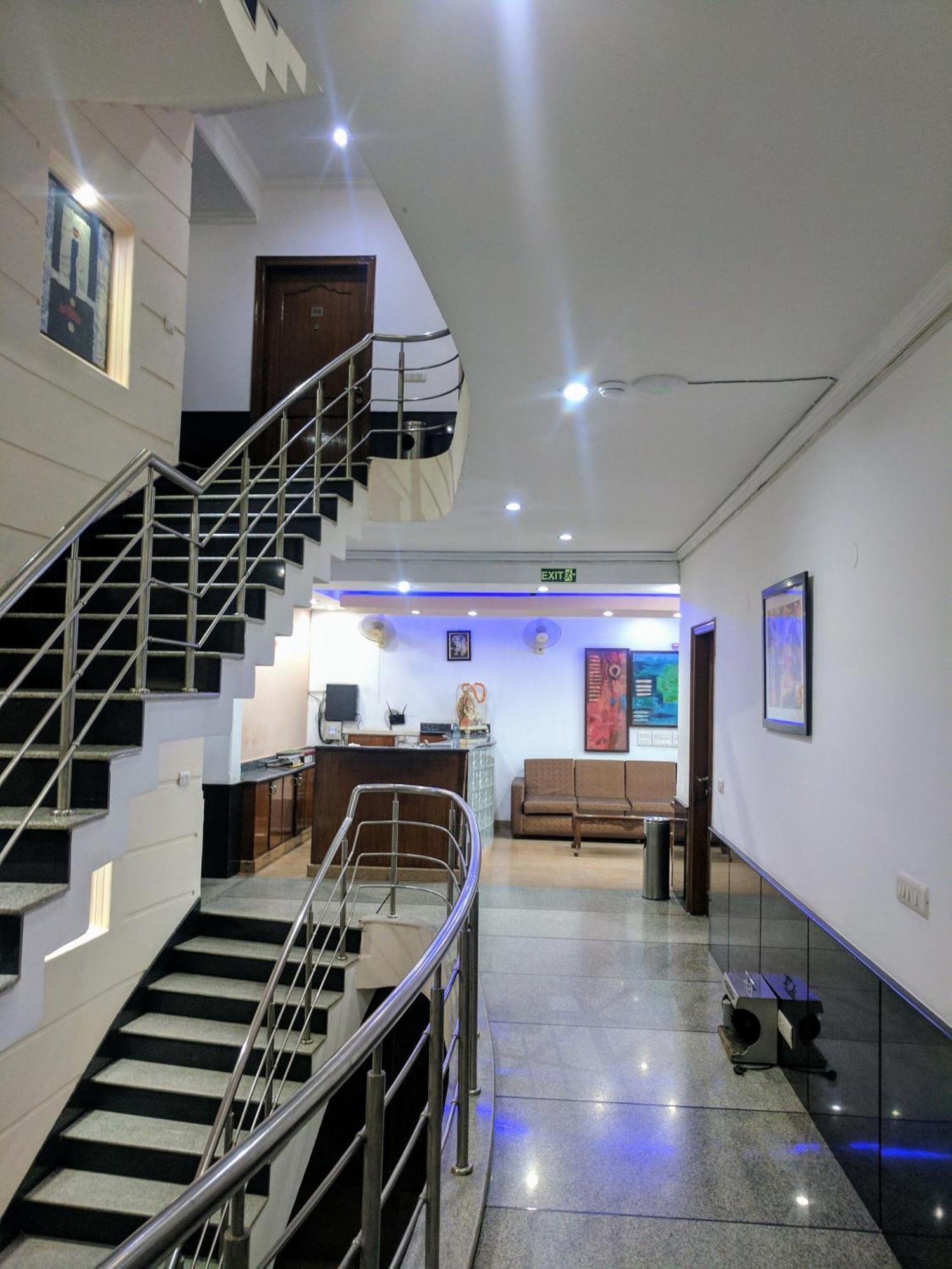 Hotel Exotica Leisure Valley, Gurgáon Kültér fotó